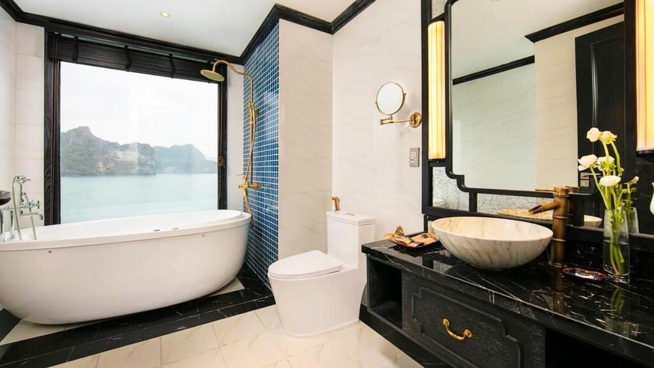 Lotus Elegance Cruise Hotel Hạ Long Ngoại thất bức ảnh