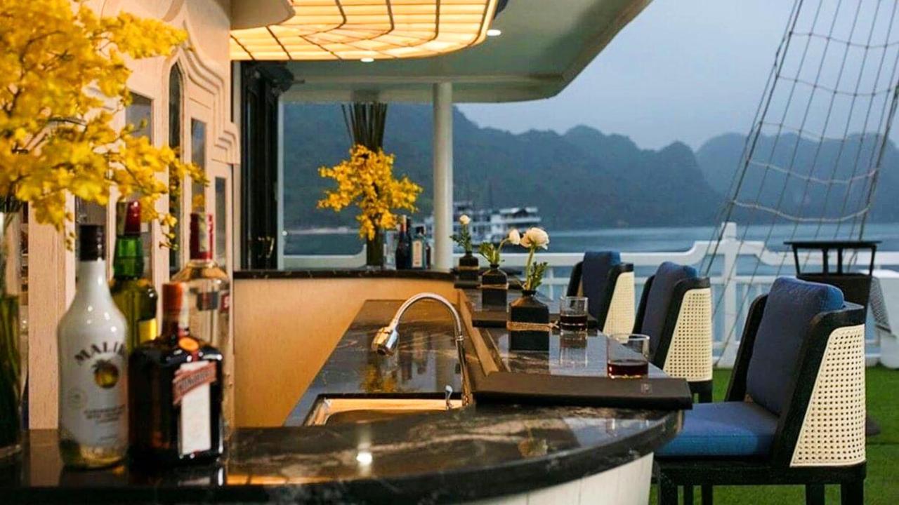 Lotus Elegance Cruise Hotel Hạ Long Ngoại thất bức ảnh