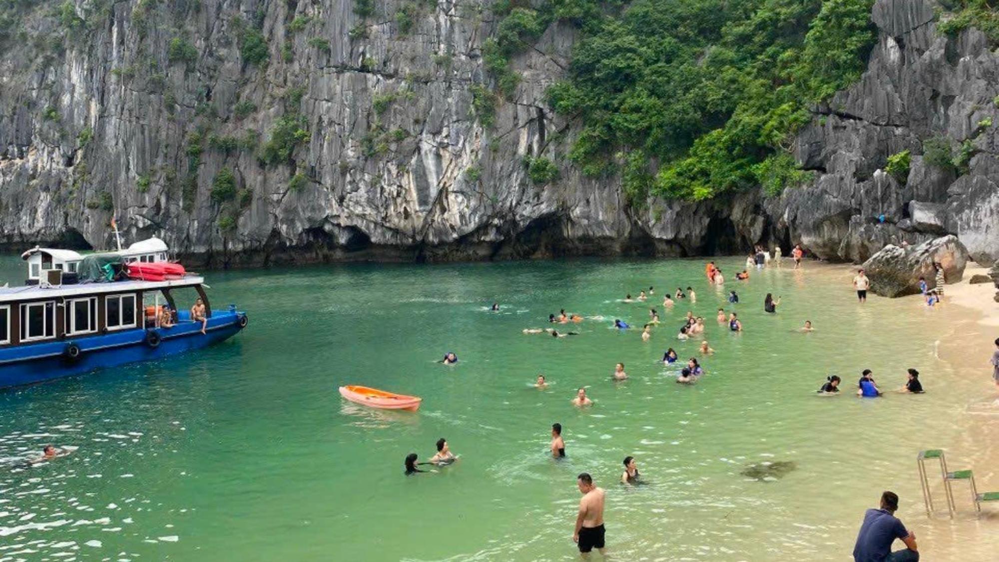 Lotus Elegance Cruise Hotel Hạ Long Ngoại thất bức ảnh